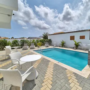 ocean-breeze-apartments-in-aruba.comcaribbean.com/